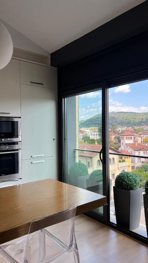 Appartement Atico De Diseno Con Terraza En El Centro De Olot Extérieur photo