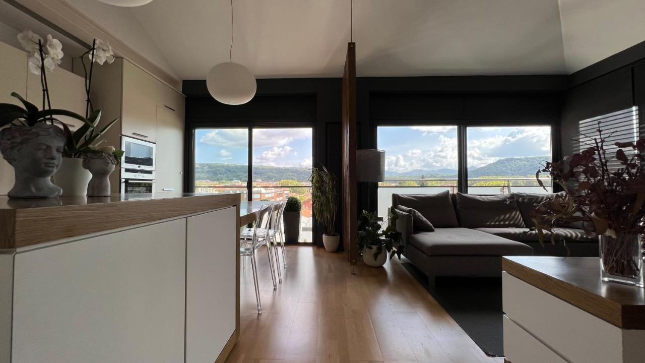 Appartement Atico De Diseno Con Terraza En El Centro De Olot Extérieur photo
