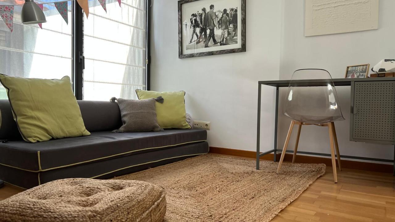 Appartement Atico De Diseno Con Terraza En El Centro De Olot Extérieur photo