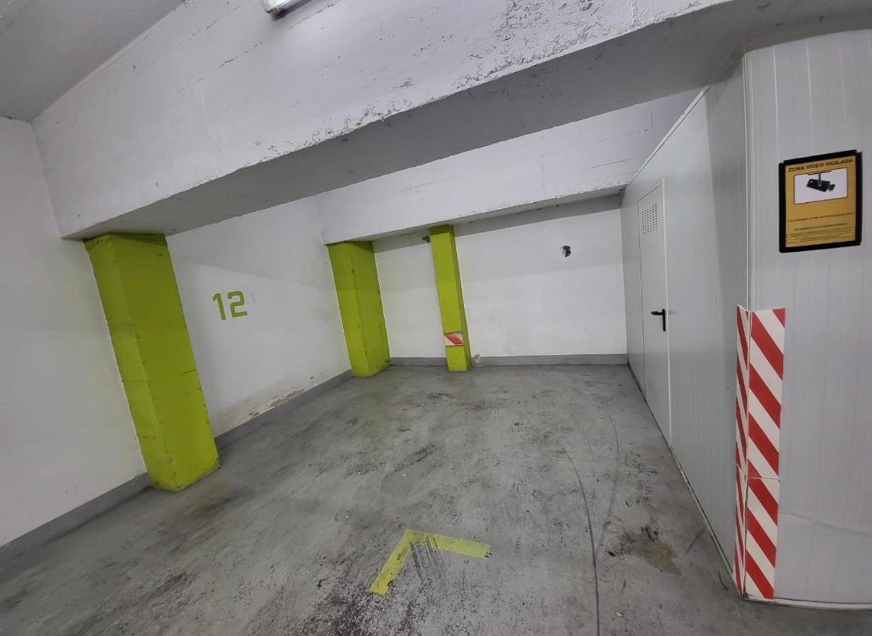 Appartement Atico De Diseno Con Terraza En El Centro De Olot Extérieur photo